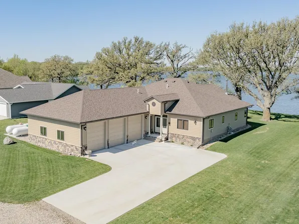 49491 Oak Tree Ln, Jackson, MN 56143