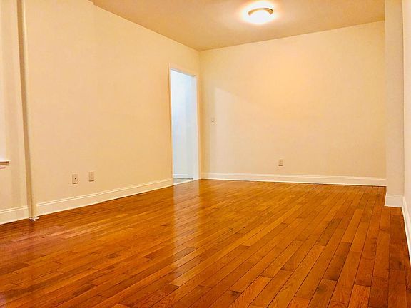 3rd image of 37 Bay 26th St #B3