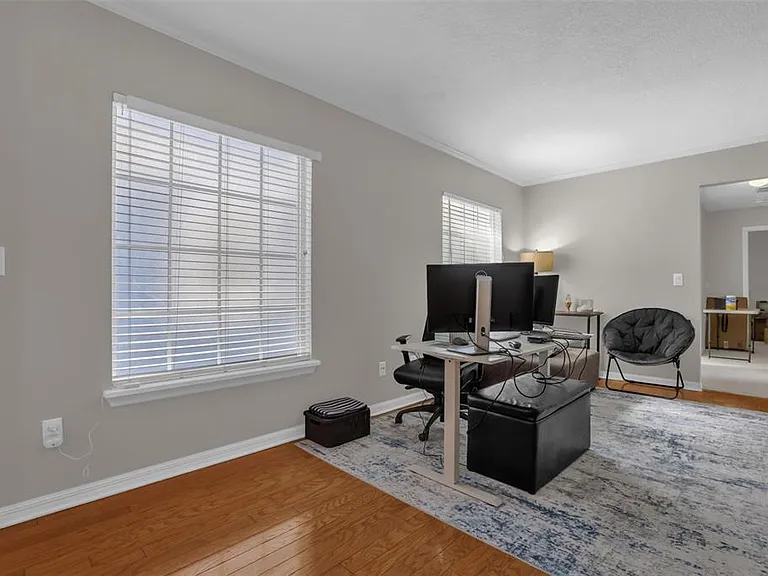 2165 Ridgewood St — Photo 13