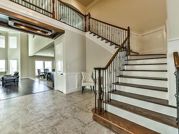 3rd image of 3228 Tamara Creek Ln