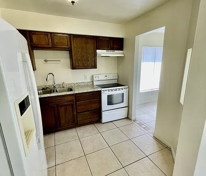 1823 SW Santa Barbara Pl #1823 — Photo 8