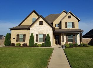 6106 S 28th St, Rogers, AR 72758