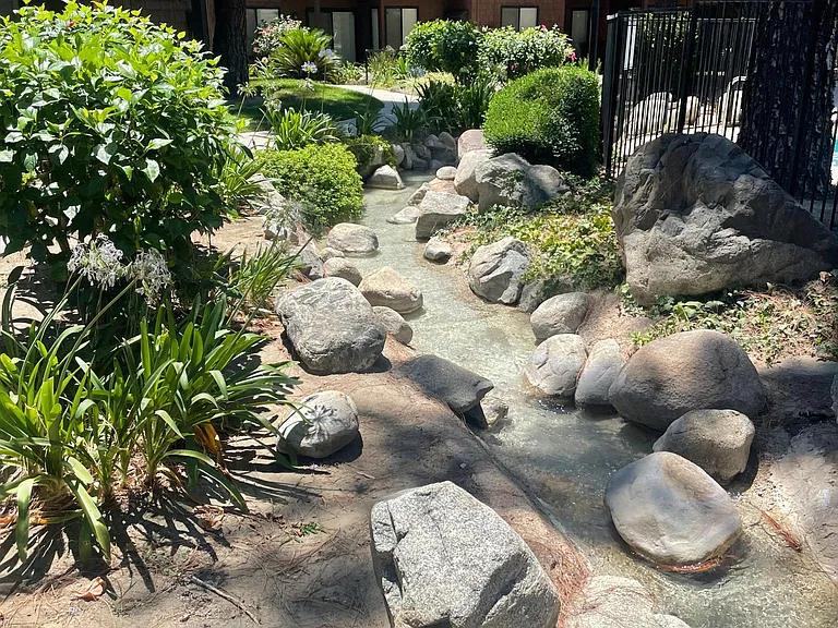 320 W Walnut St #30 — Photo 13