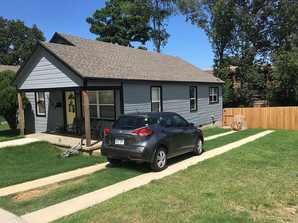 2nd image of 1104 Citizen St