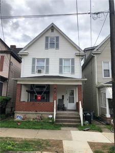 633 6th St, Pitcairn, PA, 15140