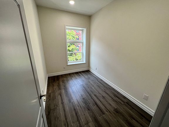 4th image of 451 W 50th St #3