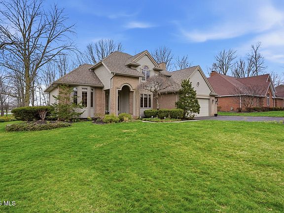 3rd image of 3206 Turnberry Dr