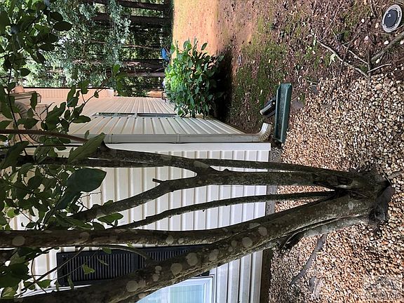 5th image of 604 Woods Way