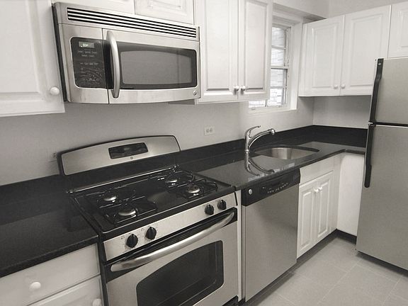 4th image of 230 E 79th St APT 6A