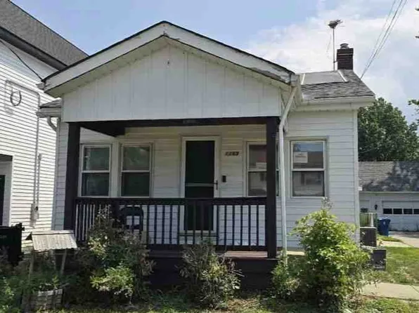 1269 E 351st St, Eastlake, OH 44095