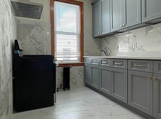 3236 45th St APT 2, Astoria, NY 11103