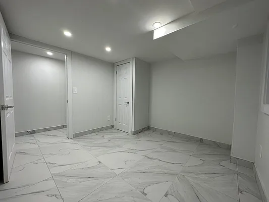 Rented by EXR | media 5