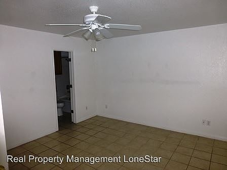 5th image of 105 S Mockingbird Cir