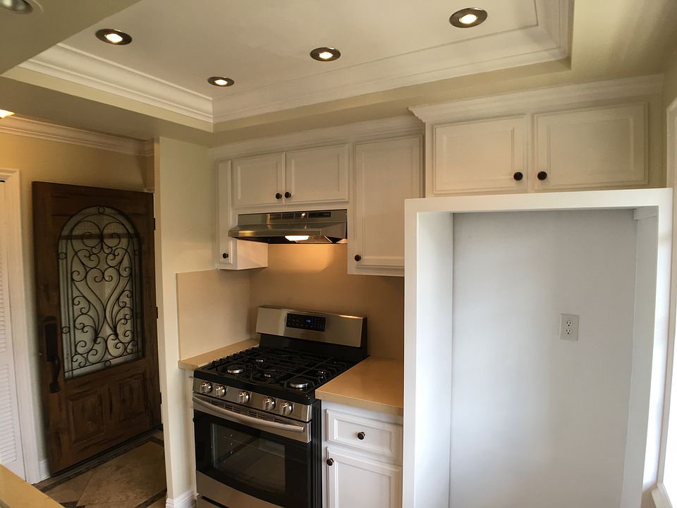 2nd image of 1507 S Raitt St APT I