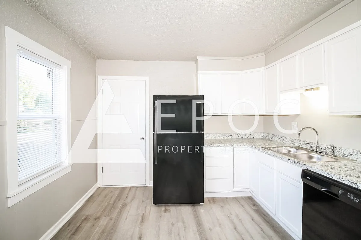 3010 N Fonshill Ave — Photo 3