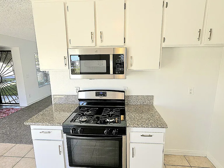 Beach Walk Apartments — Photo 12