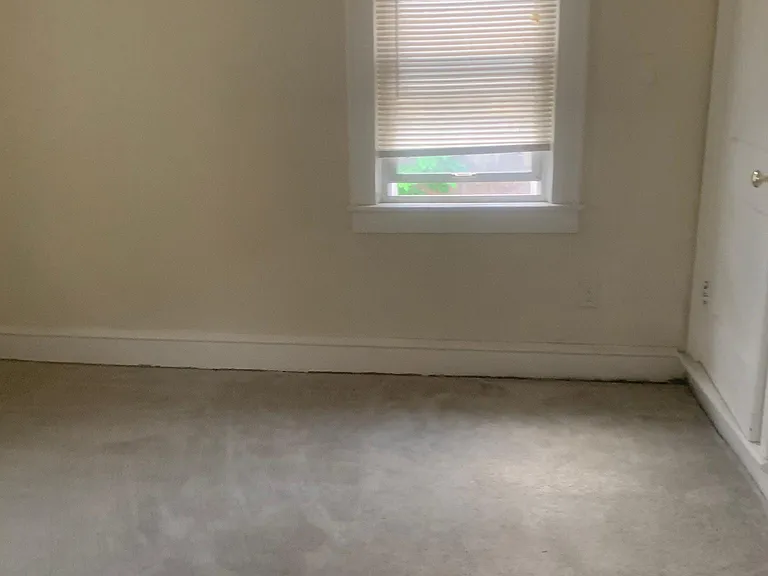 154 Andover St — Photo 4