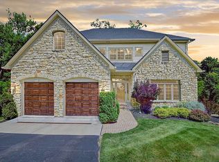 738 Springhill Ln, Cincinnati, OH 45226