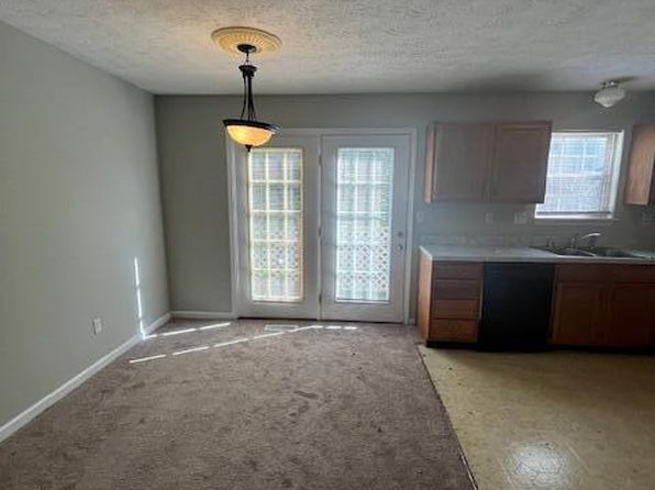 lexington-kentucky-84432293 picture