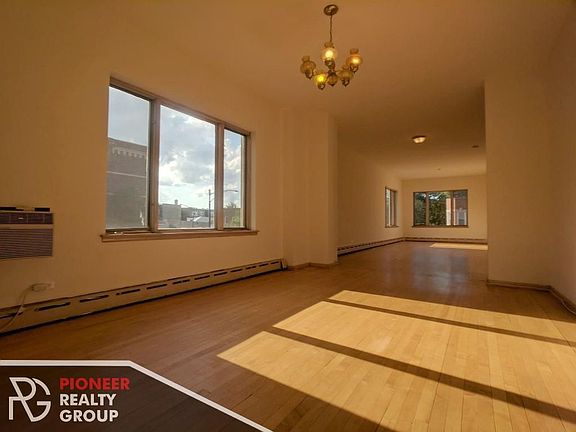 4th image of 3651 W Fullerton Ave