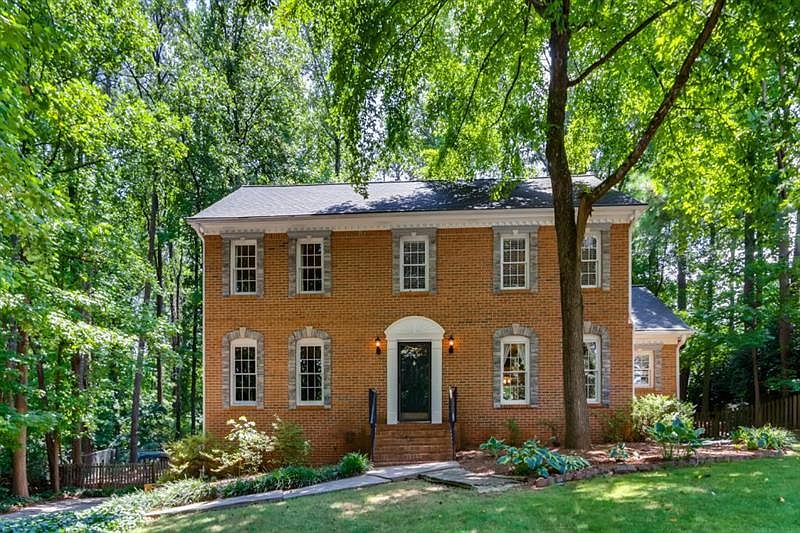 1st image of 818 Countryside Ct SE
