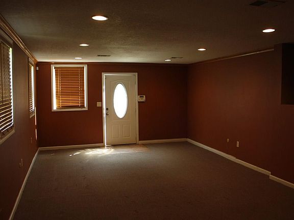 2nd image of 1103 N 69th Ave