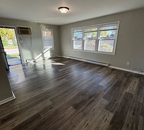 4th image of 851 150th St #11282575
