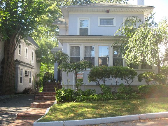 3rd image of 8020 Lefferts Blvd
