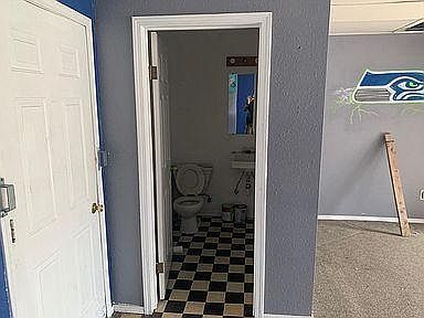 3rd image of 8236 Pacific Ave