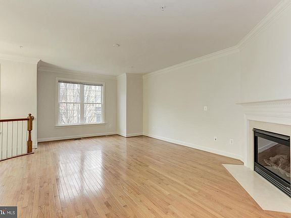 5th image of 1210 Maple Grove Ln
