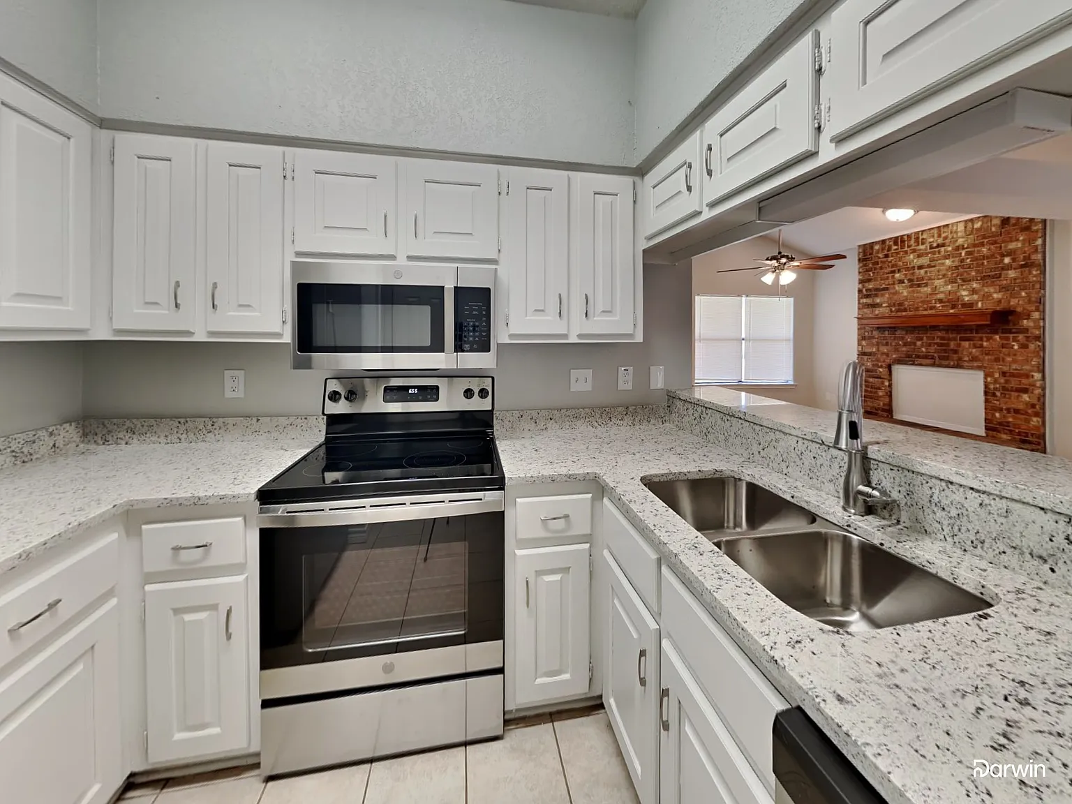 3 bed, 2.0 bath, 1174 sqft, $1,800 — Photo 3
