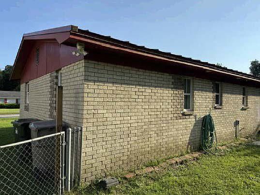 4th image of 1828 Nestle Dr