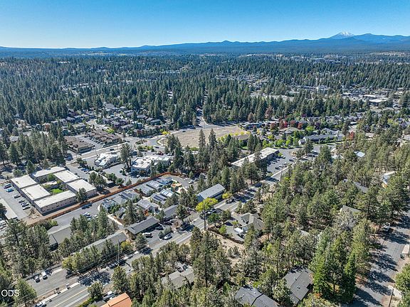 3rd image of NW Portland Ave Lot 19