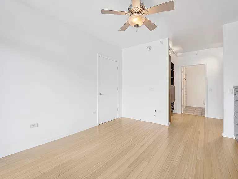 600 N Dearborn St #603 — Photo 14