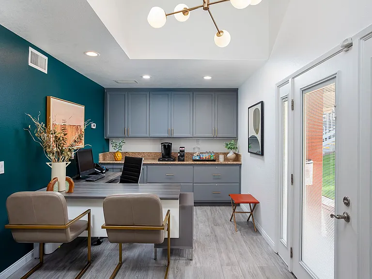 Countrywood Apartments — Photo 22