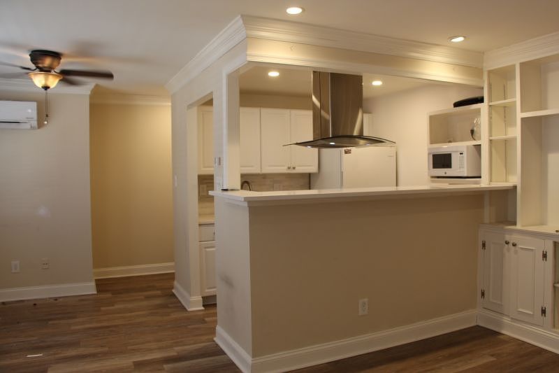 1st image of 1133 N Randolph St APT 202