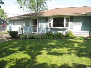 204 Sherwood Park Rd, Washington, IL 61571