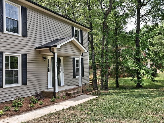 2nd image of 511 Holly Cir