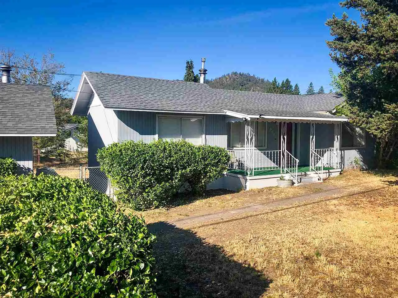 921 North St photo 1