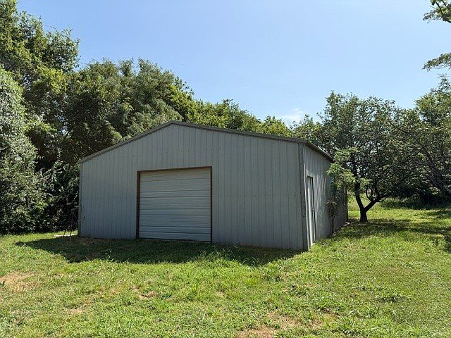 2nd image of 19219 S 4079th Rd