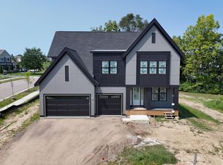 759 Ensconced Way, Chaska, MN 55318