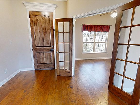 4th image of 2918 Willow Ridge Cir