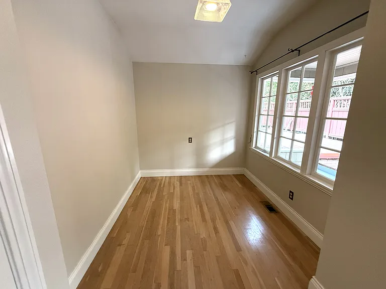 1136 SW Gibbs St #A — Photo 26