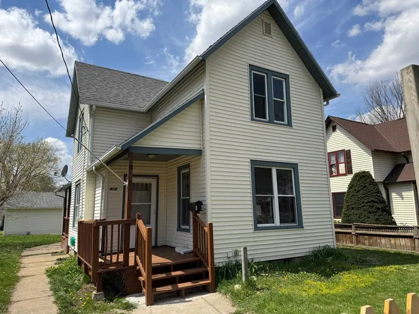 812 8th St, Beloit, WI 53511