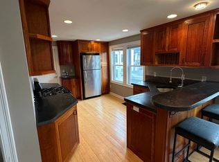 349 Hanover St APT 6, Portsmouth, NH 03801