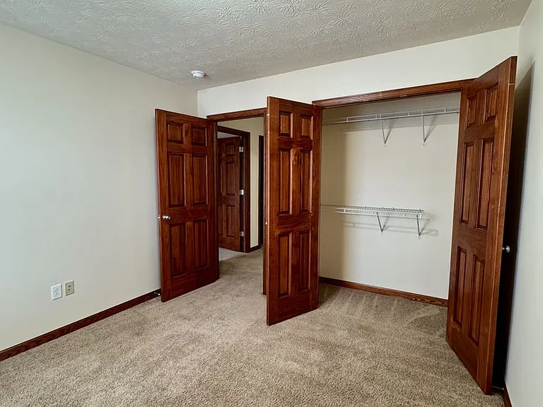 Eagle View Luxury Apartments — Photo 171