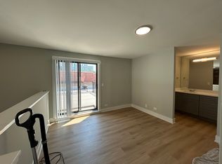 1226 N Dearborn St #1220-C5, Chicago, IL 60610