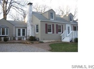 22 Commodore Dr, Belleville, IL 62223