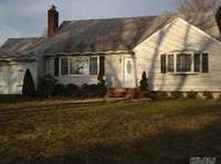 742 Durham Rd, Sayville, NY 11782
