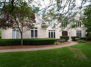 1120 Windhaven Ct, Lake Forest, IL 60045